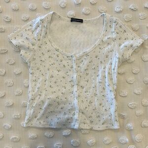 Brandy Melville button floral top